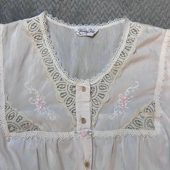 Vintage Vanity Fair Ivory Lace Floral Embroidered Nightgown Size Small - Picture 4 of 13